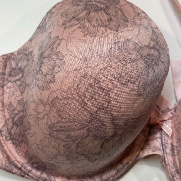 Victoria’s Secret Women’s Body by Victoria Padded Underwire Bra Sz 32EE - Picture 2 of 5